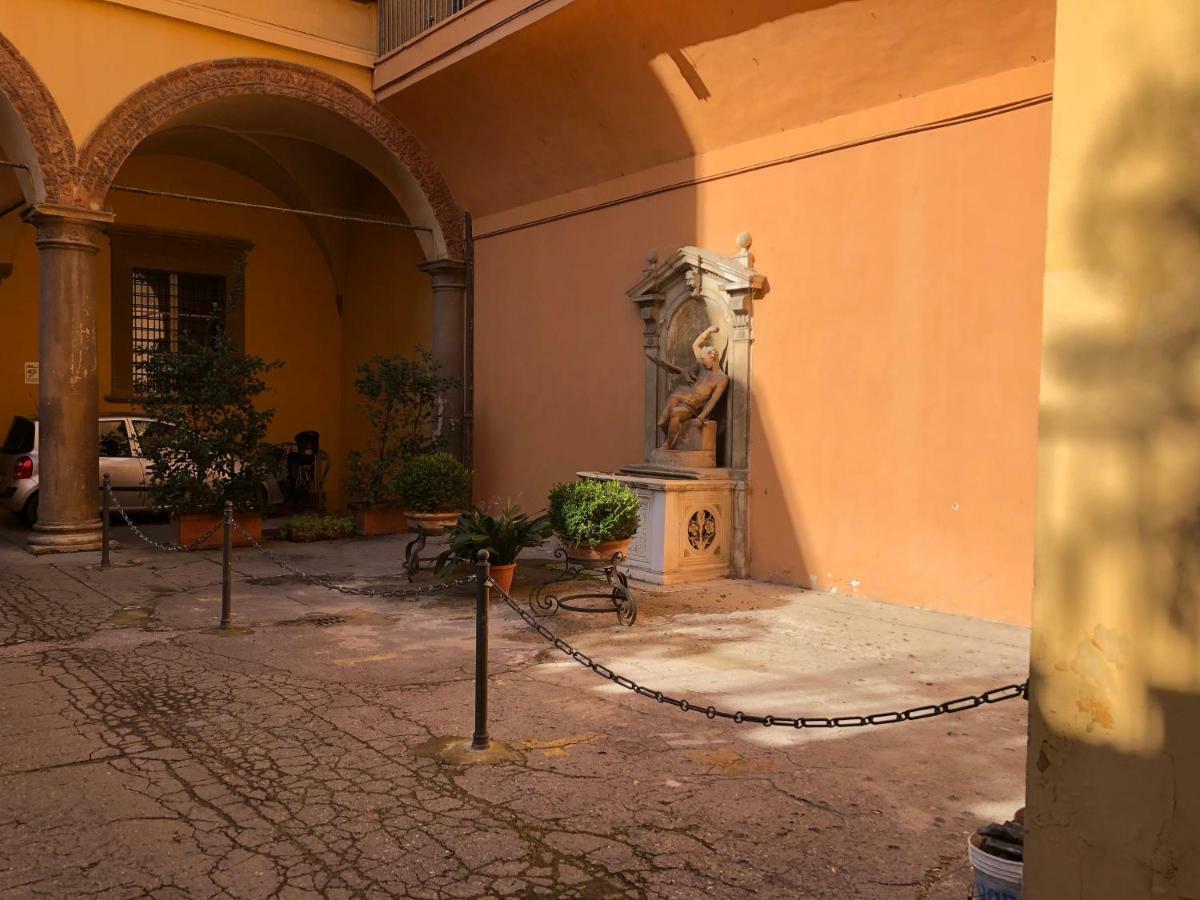 Andrea Luxury Apartments Strada Maggiore Studio 1 Болонья Экстерьер фото